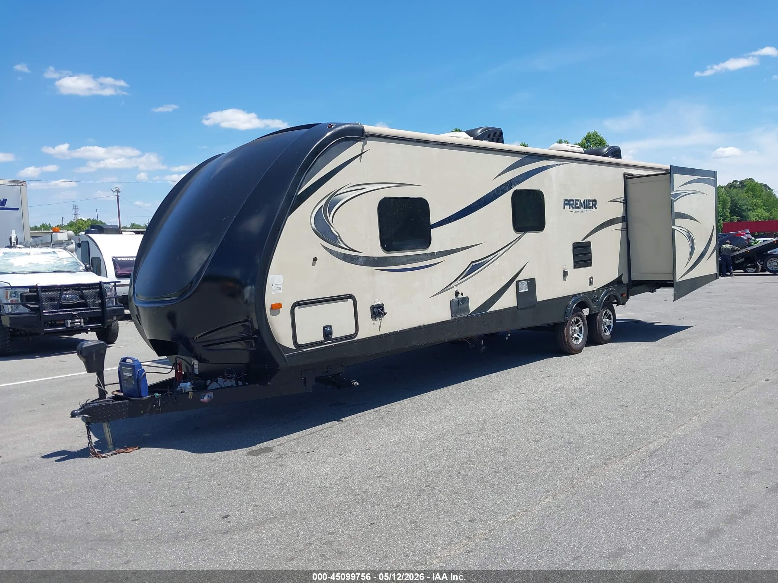 2017 KEYSTONE Keystone — VIN 4YDT31B20HD423476 — photo 2